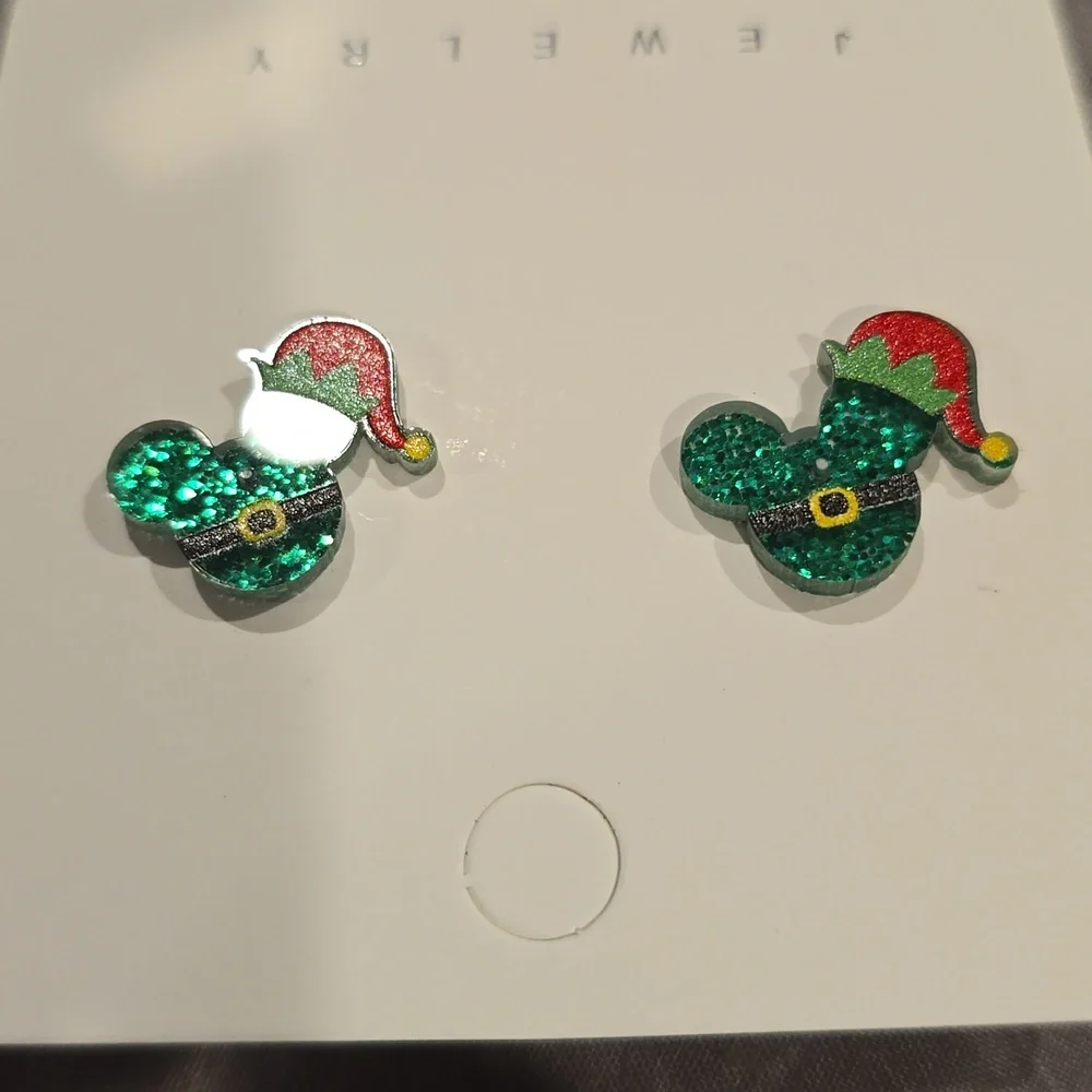 ❤️10/$13 new Christmas earrings